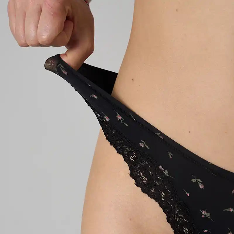 Yummy Collection Thong (Black Floral)